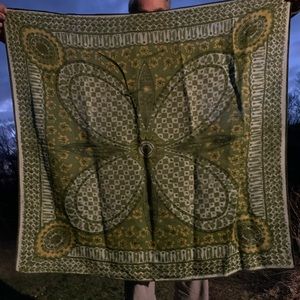 Silk Scarf no tags it’s a beautiful pattern of the green shamrock ☘️ or 🦋